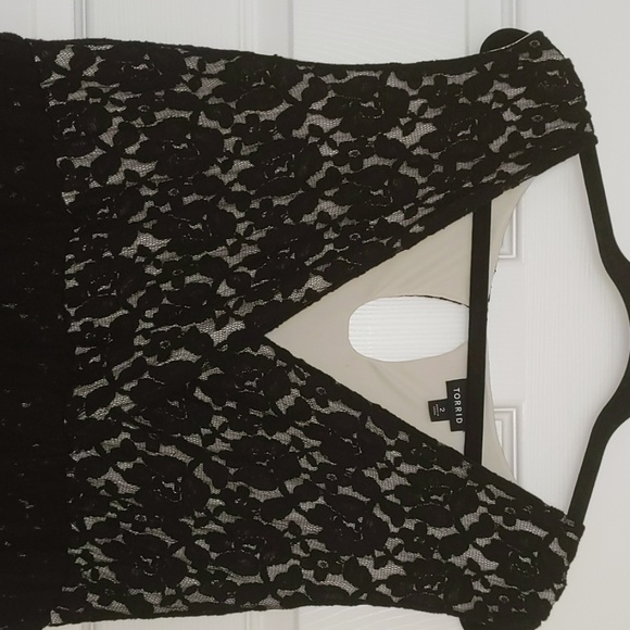 *Sold*Torrid Lace Hi Lo Dress - Picture 4 of 8